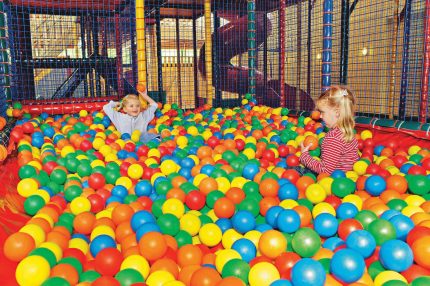 Indoorspeeltuin van Landal Lommerbergen