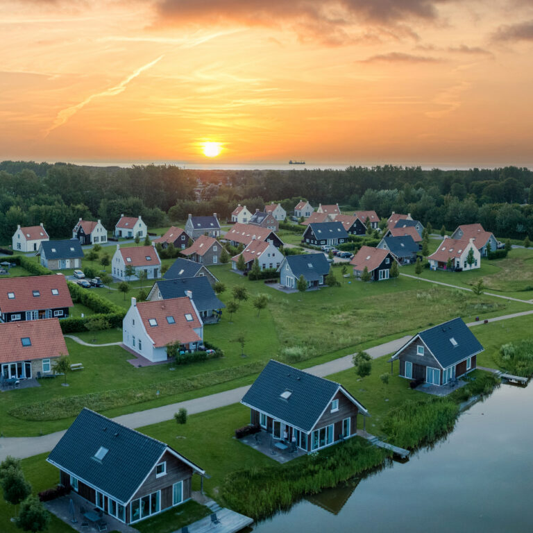 Dormio strand resort nieuwvliet bad unterkunft aussen 01.jpg