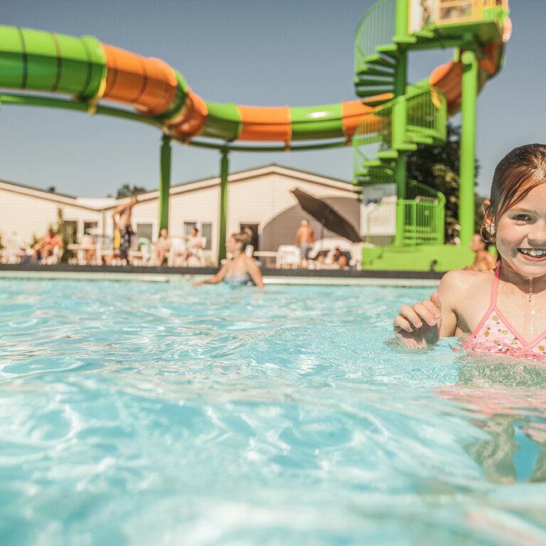 Landal domein de schatberg schwimmbad 04.jpg