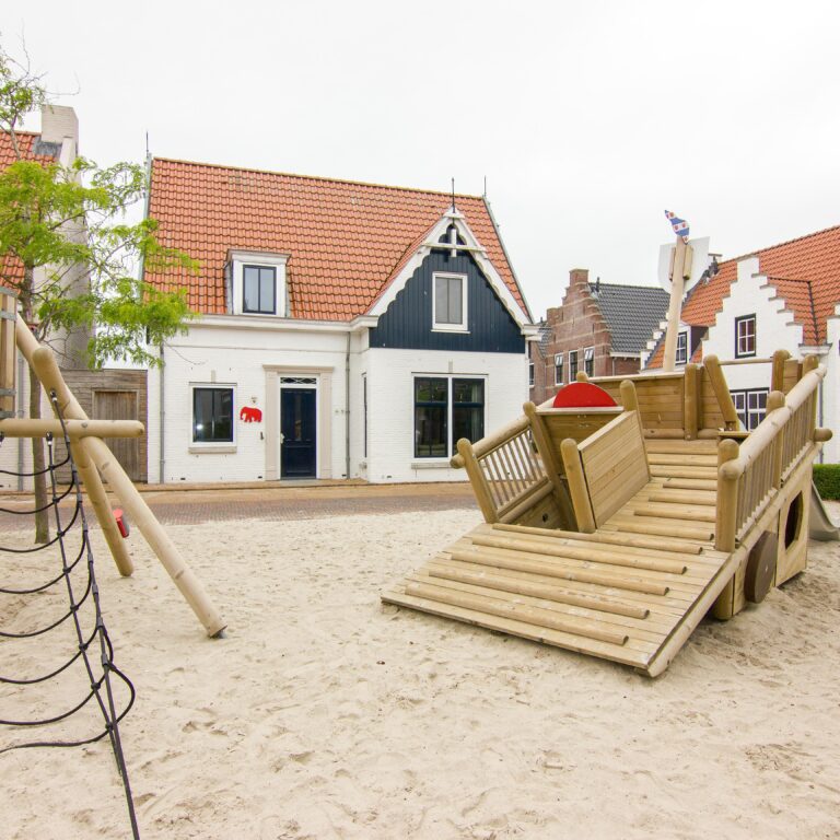 Landal esonstad spielplatz 08.jpg