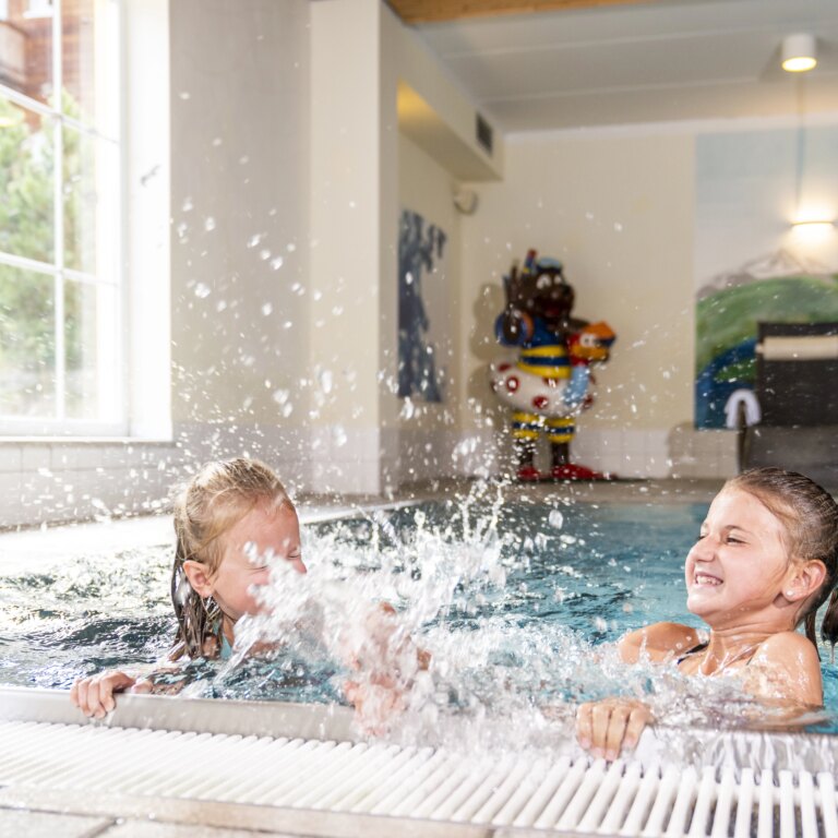 Landal katschberg schwimmbad 03.jpg