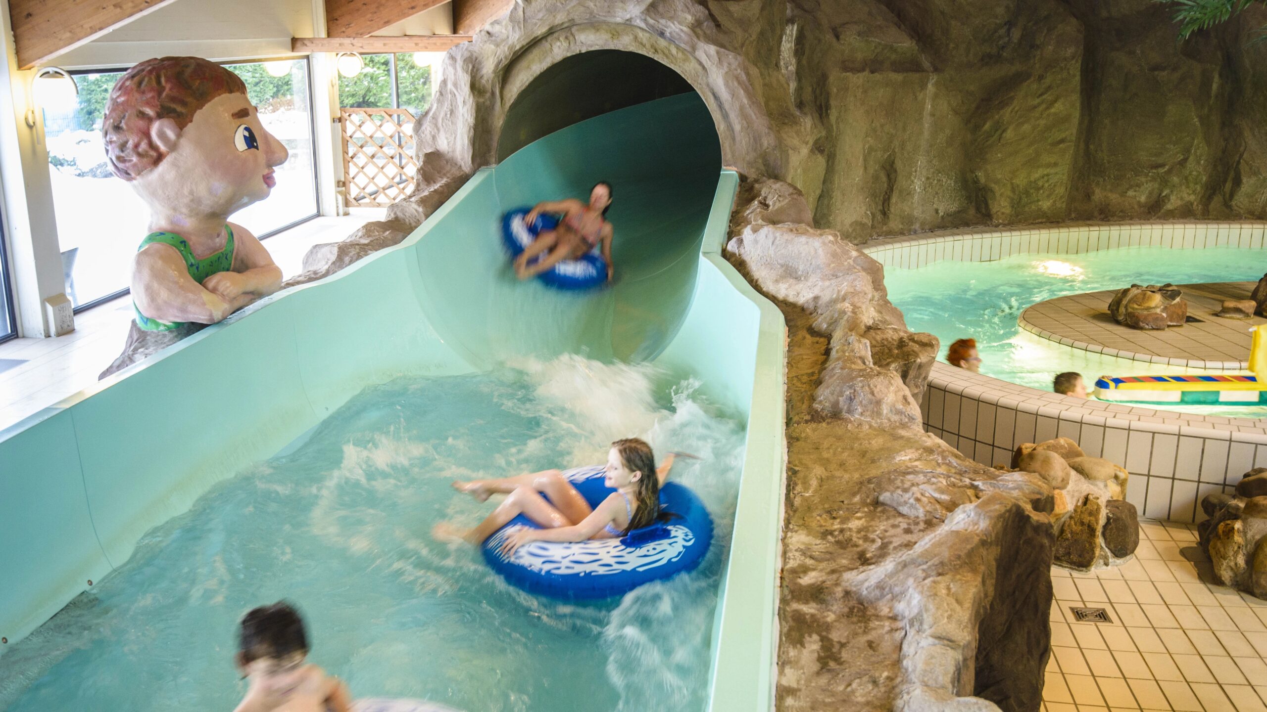 Landal salztal paradies schwimmbad 02.jpg