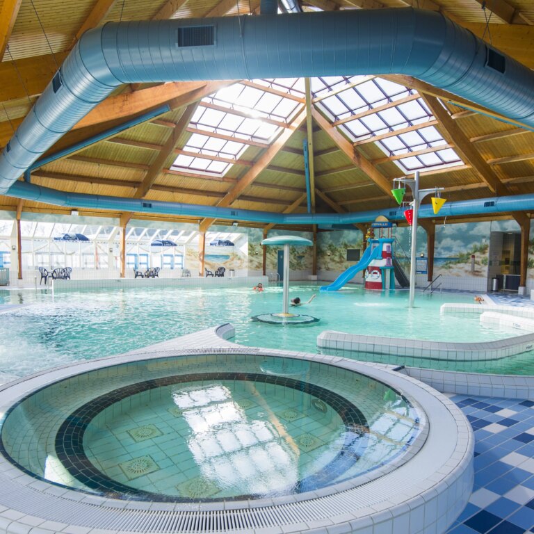 Landal sluftervallei pool 02.jpg