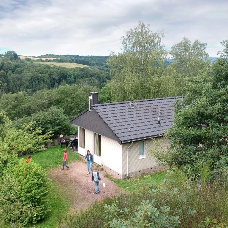 Landal sonnenberg unterkunft aussen 01.jpg