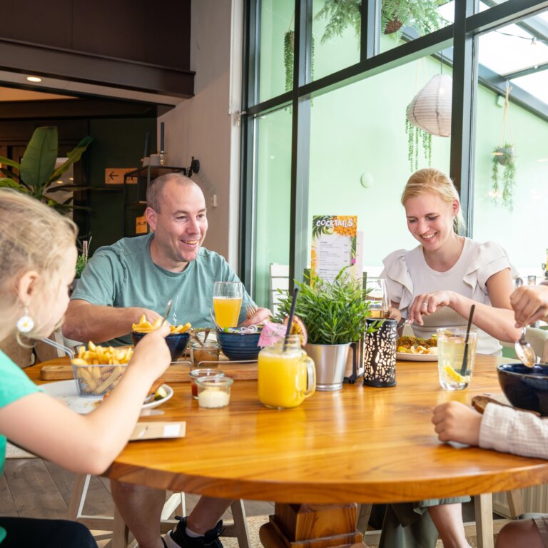 Landal twenhaarsveld restaurant 09.jpg