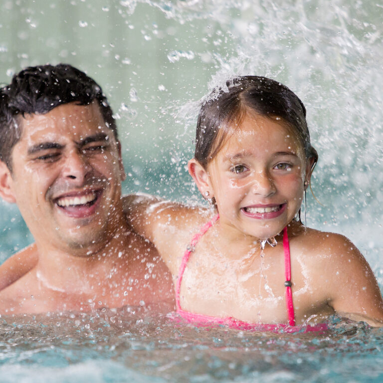 Resort arcen schwimmbad 02.jpg