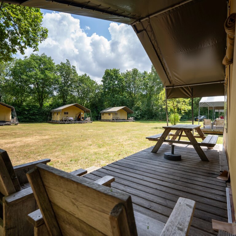 Roompot bospark lunsbergen glamping 01.jpg