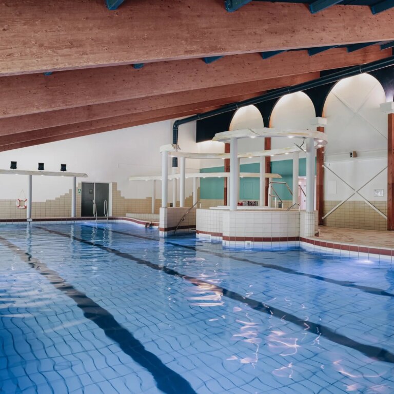 Roompot kijkduin schwimmbad 05.jpg