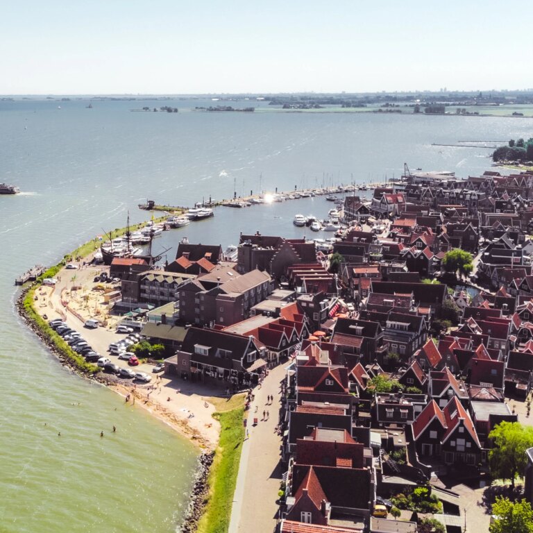 Roompot marinapark volendam luftaufnahme 07.jpg