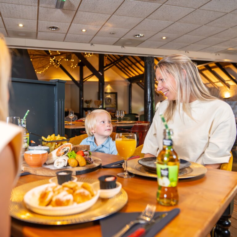 Landal de wedderplassen restaurant 09.jpg