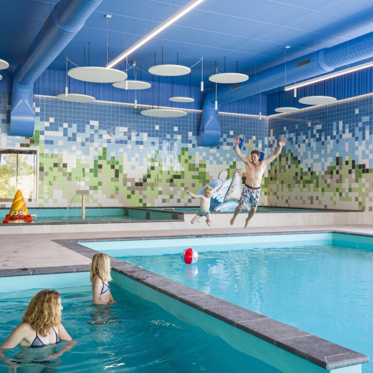 Landal strand resort ouddorp duin schwimmbad 05.jpg