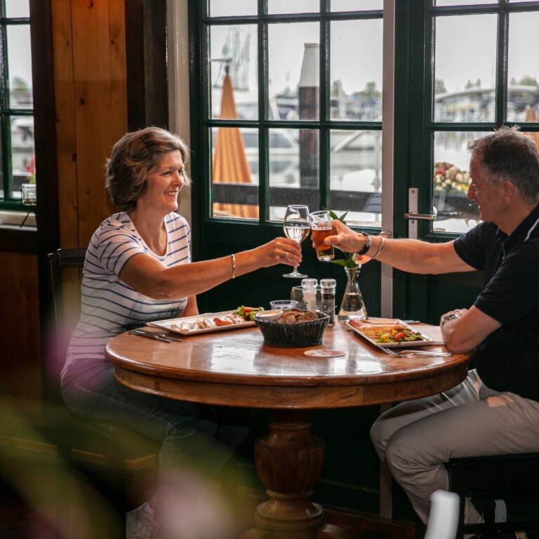 Landal waterpark volendam restaurant 07.jpg