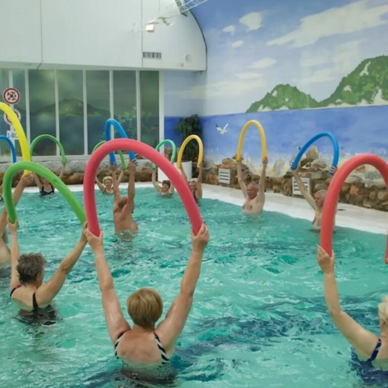 Landgoed ruwinkel schwimmbad 07.jpg