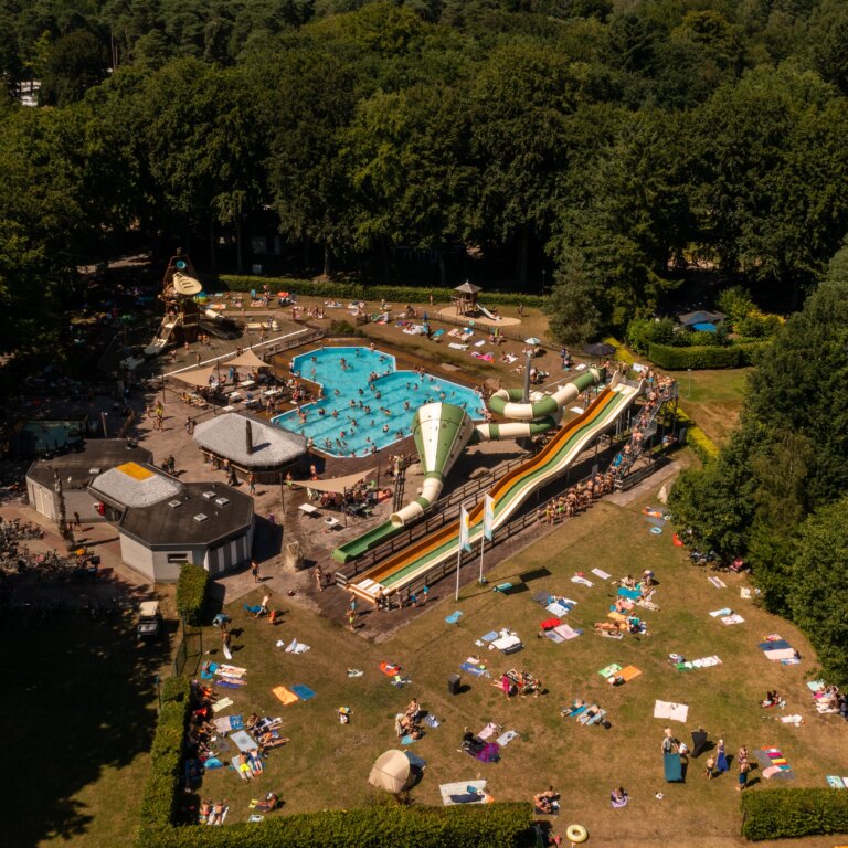 Rcn vakantiepark het grote bos schwimmbad 05.jpg