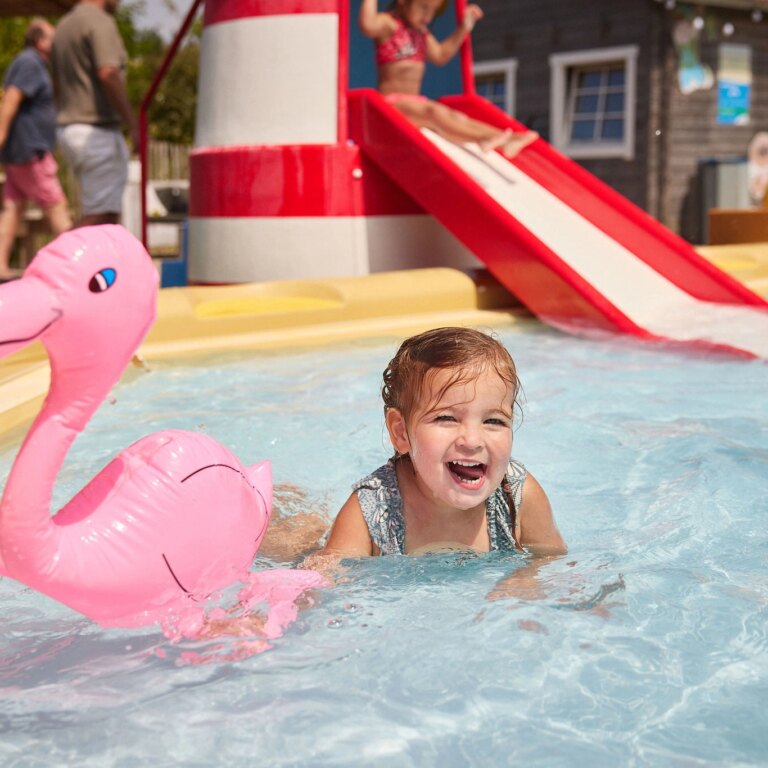 Rcn vakantiepark toppershoedje schwimmbad 04.jpg