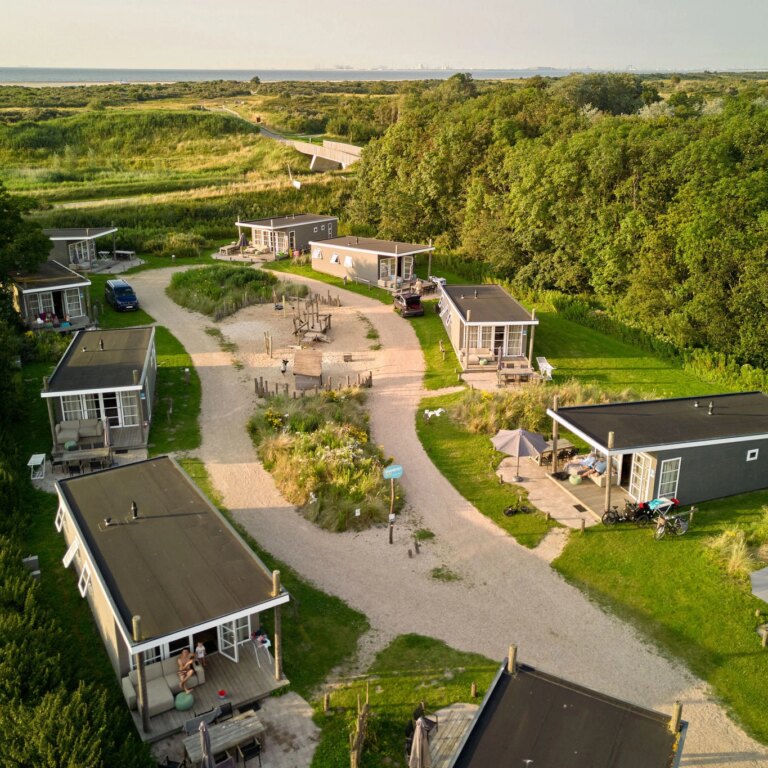 Rcn vakantiepark toppershoedje unterkunft aussen 03.jpg