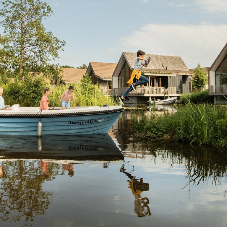De reeuwijkse plassen unterkunft aussen 01.jpg