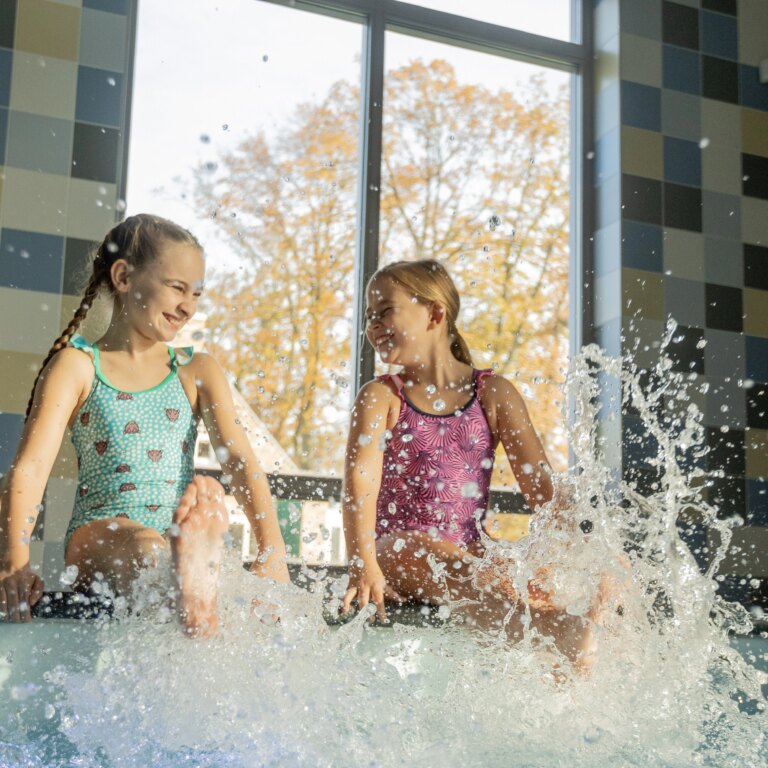 Kaatsheuvel schwimmbad 04.jpg