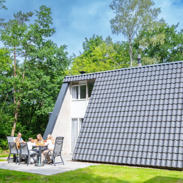 Ferienpark hoenderloo unterkunft aussen 01.jpg