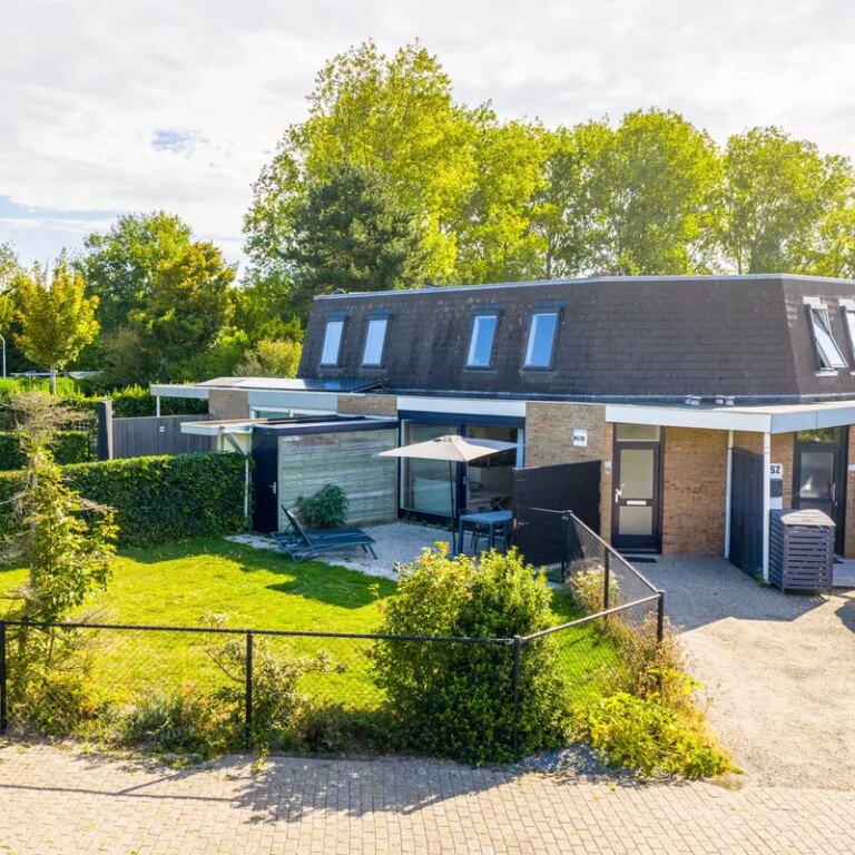 Ferienpark st pierre unterkunft aussen 03.jpg