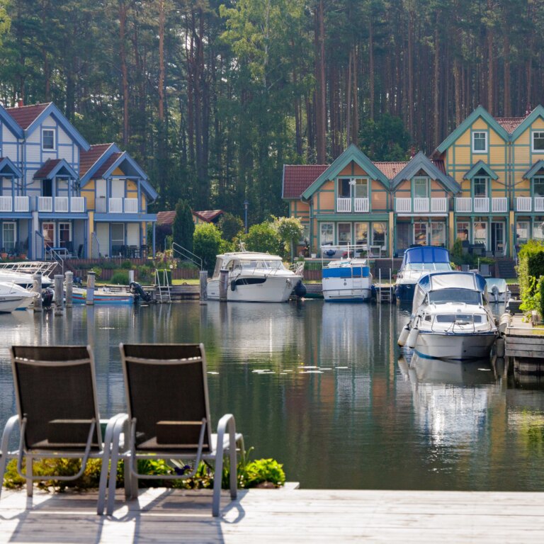 Hafendorf rheinsberg unterkunft aussen 02.jpg