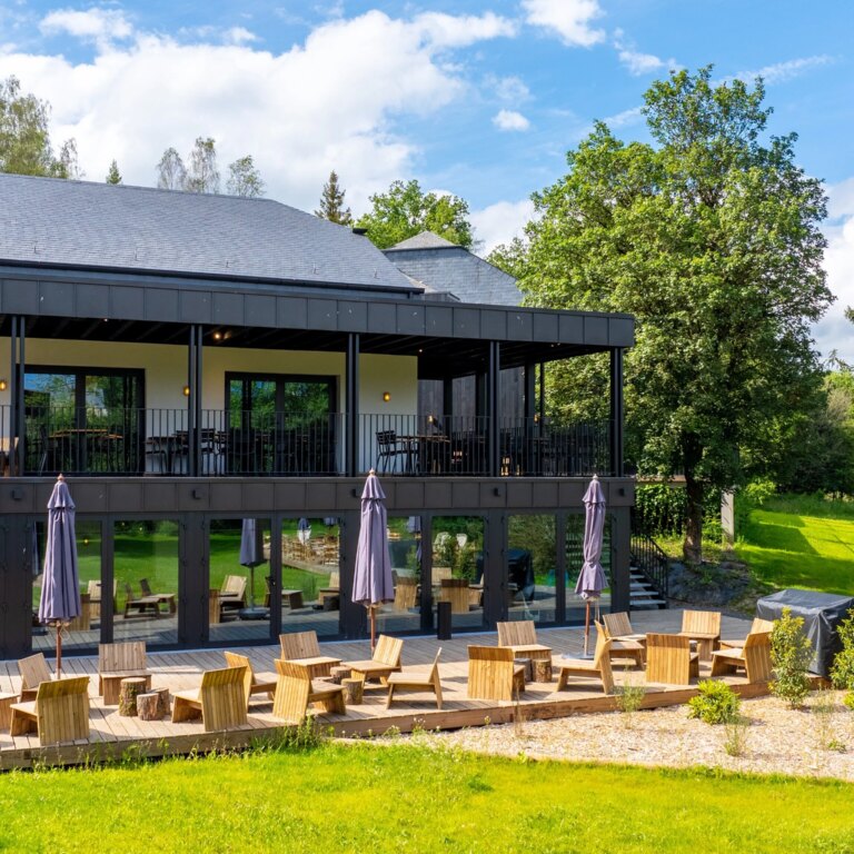 Hillview resort grandvoir unterkunft aussen 01.jpg