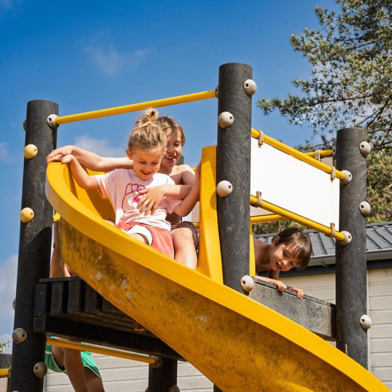 Arden parks tulderheyde spielplatz 07.jpg