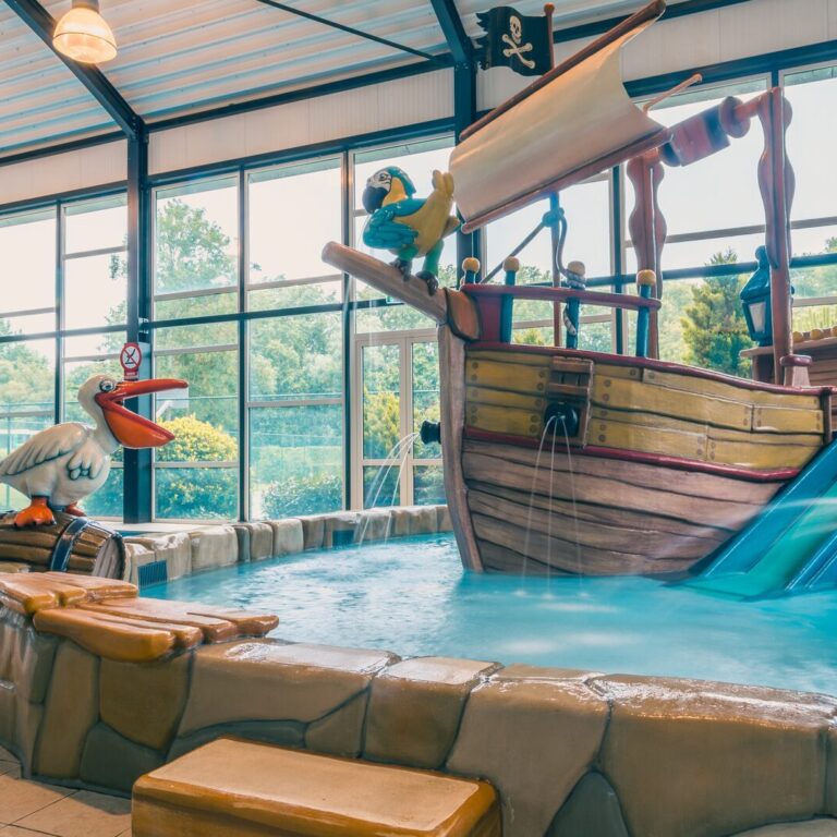 Europarcs de biesbosch schwimmbad 03.jpg