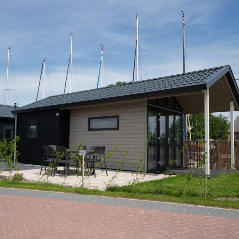 Europarcs markermeer unterkunft aussen 02.jpg