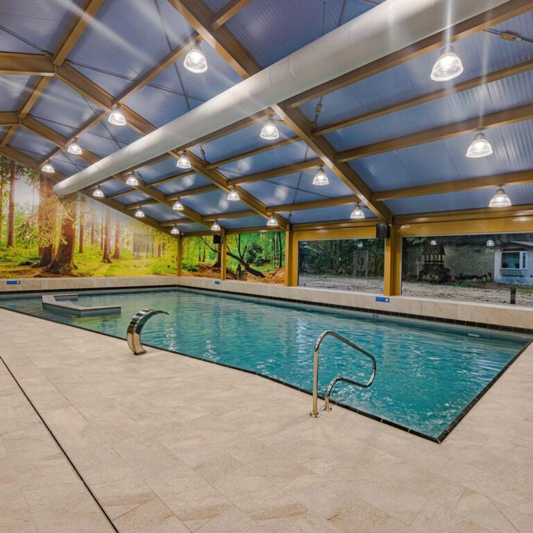 Europarcs resort de utrechtse heuvelrug schwimmbad 04.jpg